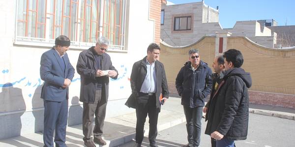 فرماندار ومدیر کل نوسازی و تجهیز مدارس استان از تعدادی از مدارس شهرستان خمین بازدید کردند