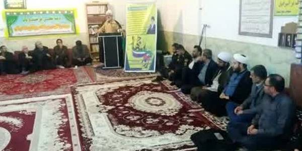 حضور فرماندار بین نمازگزاران و اهالی محترم روستای علیشار