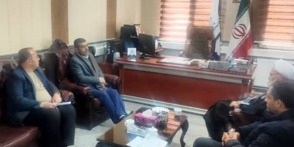 نشست امام جمعه پرندک با فرماندار