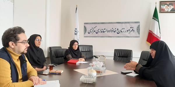 جلسه هماهنگی برگزاری کنگره زنان تاثیر گذار استان به ریاست مدیر کل بانوان استانداری سرکار خانم مفتح زاده و با حضور آقای کیهان پور نماینده شرکت پیام پارسیان مرکزی در محل دفتر امور بانوان استانداری برگزار گردید .  ١٤٠١-١٢-٠١