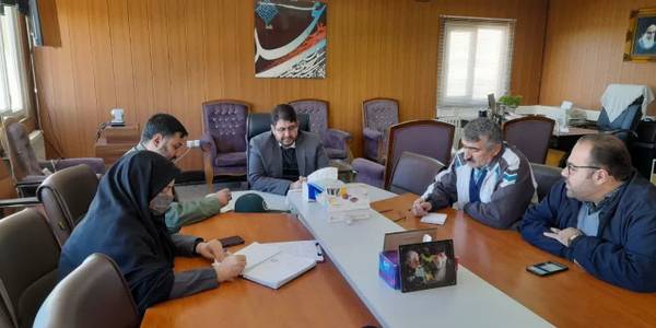 صبح امروز جلسه برنامه ریزی سوم و چهارم شعبان وگرامیداشت روز پاسدار وجانباز  بریاست محمدرضا رضایی فرماندار تفرش و با حضور اعضا در فرمانداری تشکیل و برگزار شد.