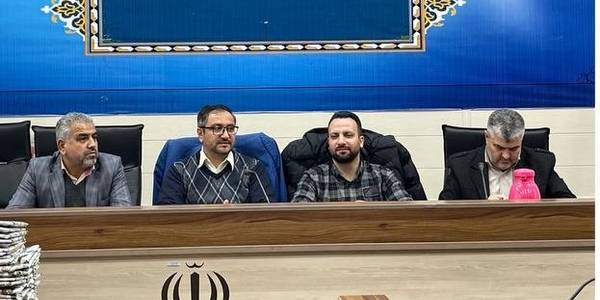 جلسه انجمن کتابخانه های عمومی شهرستان کمیجان برگزار شد
🔸️🔸️🔸️