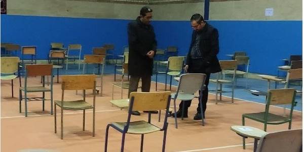 بازدید شبانه فرماندار از محل برگزاری آزمون سراسری در شهرستان