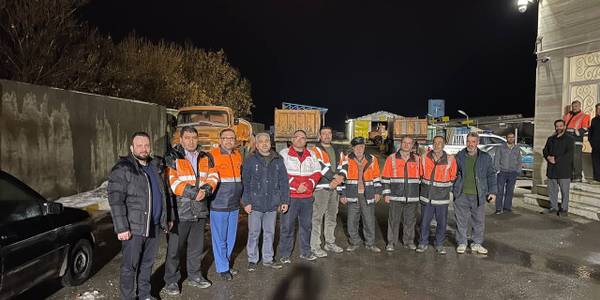 بازدید شبانه فرماندار، معاون سیاسی، امنیتی و اجتماعی فرمانداری و بخشدار مرکزی کمیجان از محورهای مواصلاتی شهرستان کمیجان