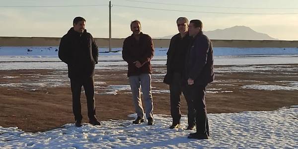 فرماندار از محل استقرار پارکینگ موقت خودروهای سنگین شهرستان خمین بازدید کرد