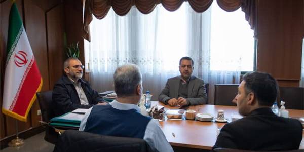 جلسه بررسی آخرین وضعیت شرکت آذرآب اراک با حضور استاندار مرکزی و معاون هماهنگی امور اقتصادی و توسعه منطقه ای استاندار برگزار شد .


چهار شنبه ۳ اسفند ۱۴۰۱