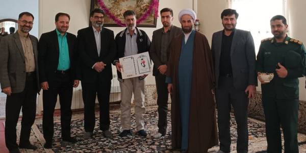 دیدار مهندس احدی فرماندار شهرستان خنداب با جانبازان سرافراز حمید رضا میرزایی و رمضان مظلومی