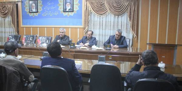 نشست هم اندیشی فعالین حوزه صنعت و معدن با فرماندار شهرستان خمین برگزار شد