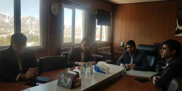 صبح امروز،جلسه فرزند آوری بریاست محمدرضا رضایی فرماندار تفرش و با حضور مویدی معاون فرماندار و اعضای جلسه در فرمانداری تشکیل و برگزارشد.-