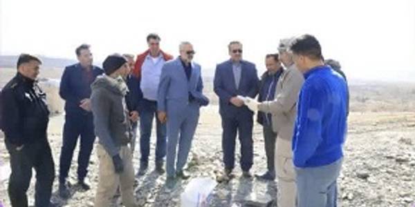 نشست مدیرکل امنیتی و انتظامی استانداری مرکزی و معاون فرماندار با شهردار مهاجران