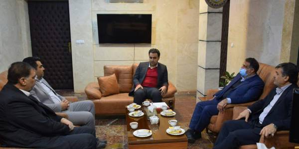 جلسه بررسی مسائل و مشکلات شرکت فرآورده های غذایی تک