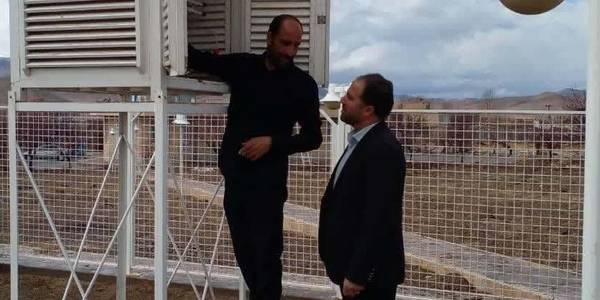 بازدید فرماندارخنداب از ایستگاه هواشناسی شهرستان