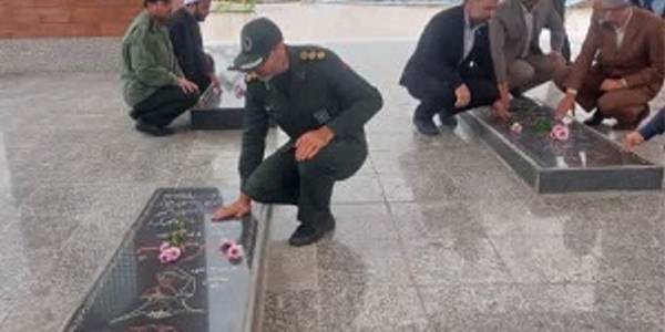 گلباران گلزار مطهر شهدای گمنام شهر شازند به مناسبت گرامیداشت روز شهدا