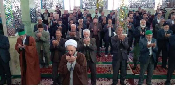 حضور فرماندارشهرستان خنداب در مراسم نماز جمعه