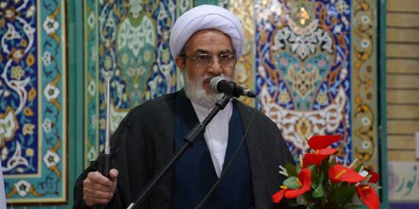 برپایی میز خدمت در نماز جمعه محلات.