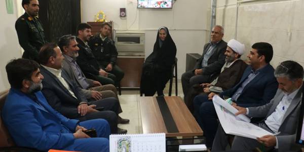 💢دیدارهادی فرماندارمحترم شهرستان اراک بهمراه حجت‌الاسلام والمسلمین حاج آقا فاطمی امام جمعه محترم شهرکارچان با جانشین فرماندهی انتظامی بخش معصومیه در ایام نوروز ۱۴۰۲ضمن تبریک سال جدید و فصل بهاراز زحمات این عزیزان تقدیرتشکر کردند.