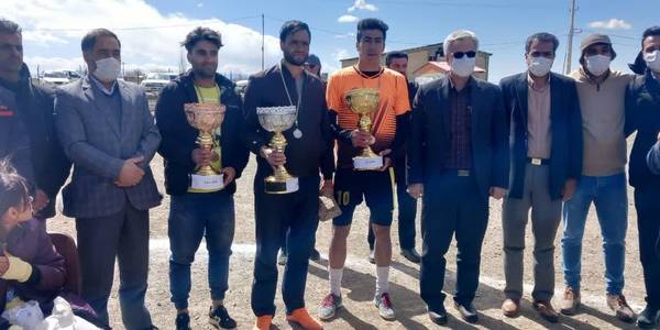 فینال مسابقات فوتبال روستاهای جوادیه و چهار چشمه بخش کمره شهرستان خمین برگزار شد