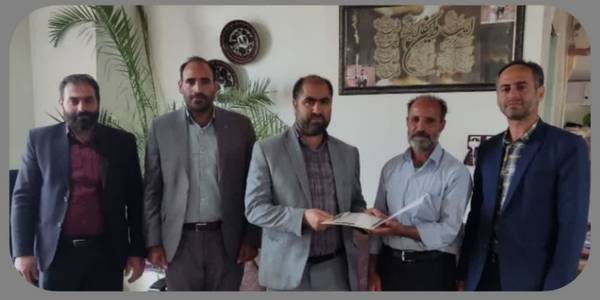 ✅در آستانه روز جمهوری اسلامی ایران از دو تن از جانبازان شهرستان فراهان دیدار و تجلیل گردید.