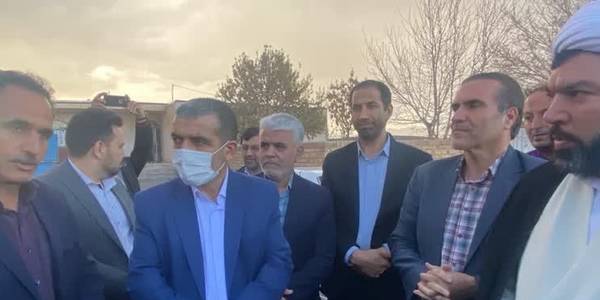 بازدید فرماندار از روستای حاجی آباد وکیلی جهت بررسی مشکلات مربوطه الاخصوص مشکل گاز