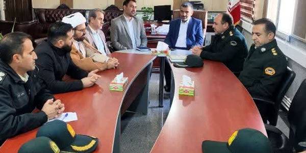 دیدار نوروزی سرهنگ یوسفند بهمراه پرسنل نیروی انتظامی با فرمانداری