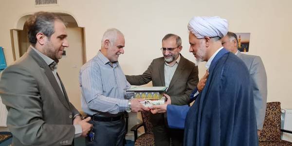 دیدار نوروزی استاندار مرکزی با جانباز ۷۰ درصد و یادگار دفاع مقدس سردار میرجانی