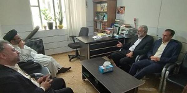 دیدار معاونین فرمانداری با امام جمعه شهر شازند
