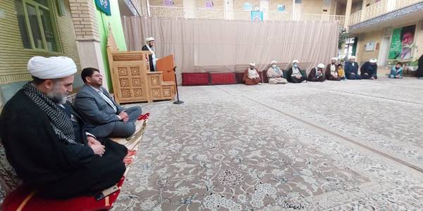 گردهمایی ائمه جماعات با حضور محمد رضا رضایی فرماندار شهرستان تفرش، حجت‌الاسلام والمسلمین مردان پور معاونت تبلیغ حوزه علمیه قم و با حضور مبلغین و روحانیون در حوزه علمیه امام صادق شهرستان تفرش برگزار شد.