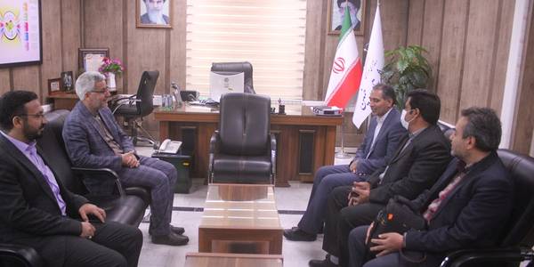 نشست مدیر عامل شرکت مخابرات منطقه مرکزی با فرماندار شهرستان خمین برگزار شد