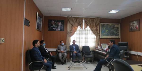 دیدار دکتر سهرابی رئیس مدیریت درمان دانشگاه علوم پزشکی استان مرکزی  با هادی فرماندار اراک به مناسبت سال جدید وبحث وبررسی درخصوص مسائل ومشکلات حوزه بهداشت ودرمان شهرستان اراک