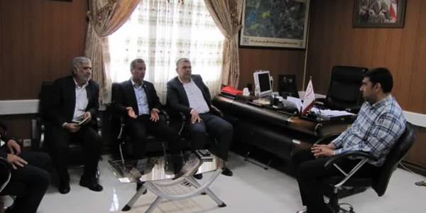 حضور عباسی مدیر آب وفاضلاب استان به همراه معاونین شرکت آبفا در دفتر فرماندار اراک ودیدار وگفتگو در خصوص مسائل ومشکلات شرکت آب وفاضلاب استان مرکزی وشهرستان اراک