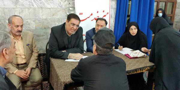 اقامه نماز و برپایی میز خدمت در مسجد امیرالمومنین (ع) شهرک امام خمینی ( ره)