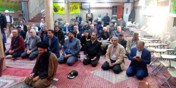 در شب نوزدهم ماه مبارک رمضان محمدرضا رضایی فرماندار، درودیان بخشدار مرکزی، سرهنگ فراهانی فرمانده نیروی انتظامی، مشهدی مشاور نماینده مردم شهرستان در مجلس شورای اسلامی و جمعی دیگر از مسئولین با حضور در روستای #نقوسان با اهالی این روستا دیدار نمودند.