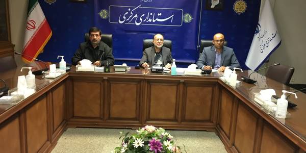 مولد سازی داراییهای دولت امسال با جدیت اجرا می
شود.
با هدف کمک به رشد اقتصادی و افزایش بهره وری اموال مازاد دولتی شناسایی کامل اموال غیر منقول دولت و تعیین تکلیف آنها با استفاده از روشهای مختلف اعم از ،فروش ،اجاره معاوضه تهاتر ،مشارکت بهره برداری اوراق بهادارسازی و اقدامات مشابه تکمیل و بهره برداری طرحهای عمرانی نیمه تمام دستگاه ها با روش هایی از جمله فروش و
مشارکت عمومی توجیه با هدف ایجاد ارزش افزوده اقتصادی که با طرفیت بخش غیر دولتی منجر به ایجاد ارزش افزوده- خصوصی یا حذف طرح های فاقد اقتصادی شود در دستور کار قرار گرفته است.