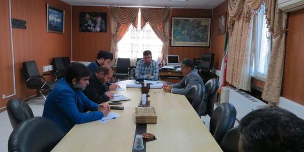 جلسه شورای معاونین فرمانداری شهرستان اراک به ریاست هادی فرماندار اراک وبا حضور نصیری معاون امور عمرانی وسرپرست معاونت سیاسی اجتماعی وامنیتی فرمانداری مددی سرپرست معاونت برنامه ریزی و توسعه  فرماندار وبخشدران تابعه در تاریخ 1402-01-26درمحل سالن جلسات فرمانداری برگزار کردید