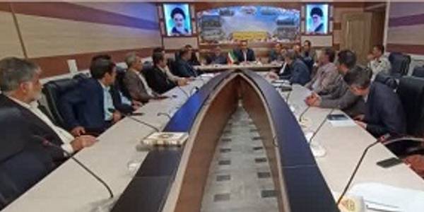 جلسه کارگروه اشتغال و سرمایه گذاری شهرستان شازند در محل سالن جلسات فرمانداری شهرستان برگزار شد .