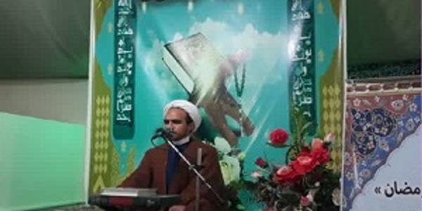 حضور معاون فرماندار در محفل انس با قرآن شهر مهاجران