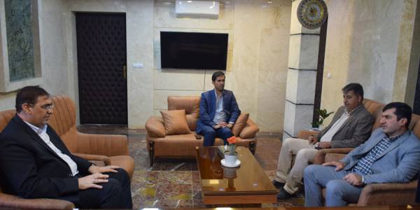 دیدار مدیرکل راهداری و حمل و نقل جاده ای استان مرکزی با فرماندار شهرستان محلات