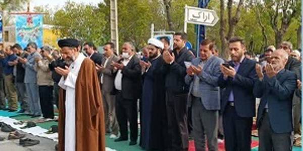 برگزاری نماز عید سعید فطر در شهر شازند