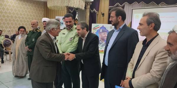 تجلیل از پیشکسوتان و بازنشستگان نیروی انتظامی در ساوه