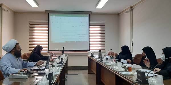 جلسه بوم جمعیتی استان به ریاست خانم مفتح زاده مدیر کل امور زنان  وخانواده استانداری با حضور حجت الاسلام تاج آبادی دبیر جبهه فرهنگی  انقلاب اسلامی و دبیرمجمع  فعالان جمعیت استان و سایراعضا برگزار گردید . ٠٤-٠٢-١٤٠٢