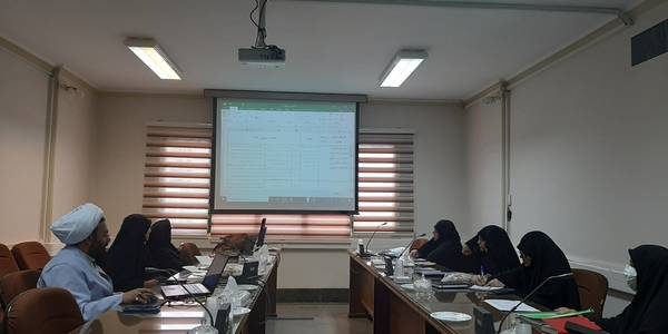 جلسه بوم جمعیتی استان به ریاست خانم مفتح زاده  مدیر کل امور زنان  و خانواده استانداری مرکزی و با حضور حجت الاسلام  تاج آبادی دبیر جبهه فرهنگی انقلاب اسلامی و دبیر مجمع فعالان جمعیت استان و سایر اعضا در  محل سالن جلسات طبقه دوم برگزار  گردید  .  ١٤٠٢-٠٢-٠٥