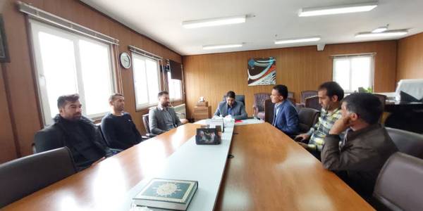 به مناسبت هفته کار و کارگر؛ نظریان رئیس اداره تعاون، کار و رفاه اجتماعی به همراه جمعی از مسئولین به دیدار محمد رضا رضایی فرماندار شهرستان تفرش رفتند