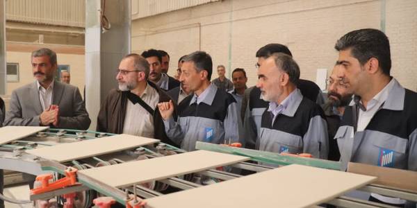 بررسی روند اجرای طرح‌های توسعه شرکت صنایع کاشی و سرامیک سینا