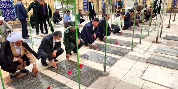 بازدید از مزار مطهر شهدای شهر مأمونیه در هفته کار و کارگر