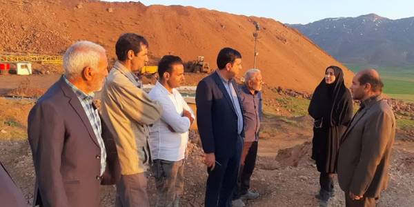 📸 بازدیدهادی فرماندار شهرستان اراک و بخشدار مرکزی از روستای شمس آباد