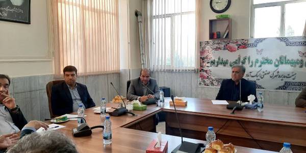 📸 بازدید هادی فرماندار شهرستان اراک و تعدادی از مدیران از شهرک صنعتی ایبک آباد