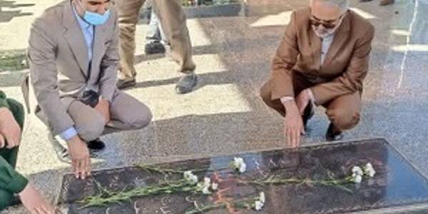 گلباران گلزار مطهر شهدا