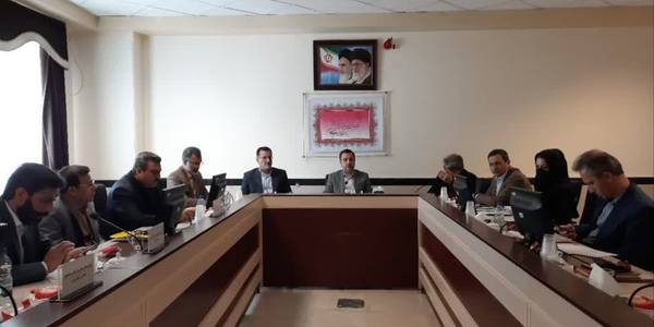 جلسه ستاد تسهیل و رفع موانع تولید برگزارشد: دومین نشست ستاد تسهیل و رفع موانع تولید استان مرکزی به ریاست معاون هماهنگی امور اقتصادی استانداری مرکزی و با حضور رئیس سازمان مدیریت و برنامه ریزی،مدیرکل صمت استان مرکزی و سایر اعضاء برگزارشد .در این جلسه مسائل و مشکلات ۱۲ واحد تولیدی مطرح و در خصوص رفع موانع این واحدهای تصمیماتی اتخاذ گردید.
📅  چهارشنبه ۱۳ اردیبهشت ۱۴۰۲