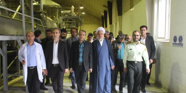 بازدید از شرکت کیش چیپس و تجلیل از کارگران