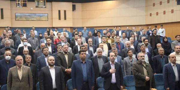 آئین تجلیل از شوراهای اسلامی استان مرکزی وشهرستان اراک  به مناسبت هفته شوراها، با حضور  سلیمی رئیس سازمان شهرداری ها و دهیاری های کشور، استاندار مرکزی ،هادی فرماندار شهرستان اراک ،  آصفری وکریمی  نمایند گان مردم اراک، خنداب و کمیجان در مجلس شورای اسلامی، رئیس و اعضای شورای اسلامی شهر، ، شهرداران و اعضاهای شورای اسلامی شهر و روستا استان مرکزی و شهرستان اراک، در محل سالن پیامبر اعظم(ص) استانداری برگزار گردید